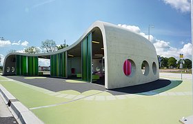 荷兰公共汽车站公园项目