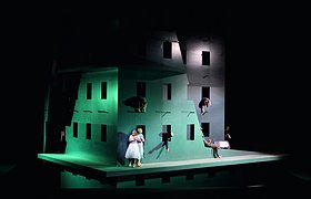 德国2010《厄勒克特拉》歌剧舞台设计