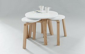 专为狭窄空间定制的可调式桌椅家具系列