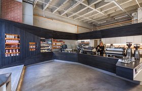 旧金山This Cafe In San Francisco Has An Interior Covered In Scorched Wood