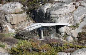 挪威设计师打造与岩石相拥的独特knapphullet小屋
